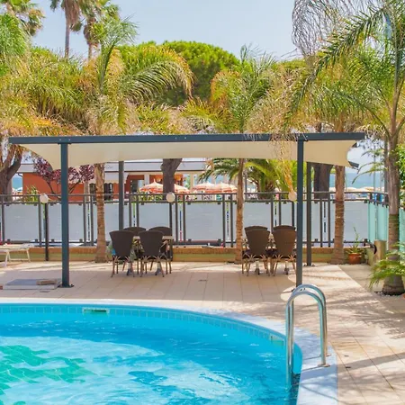 Playa Aparthotel 3*