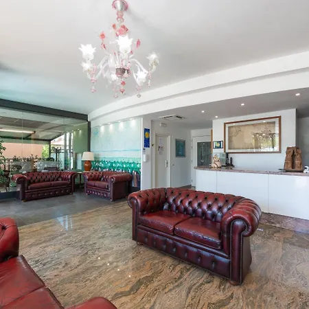 Playa Lägenhetshotell 3*