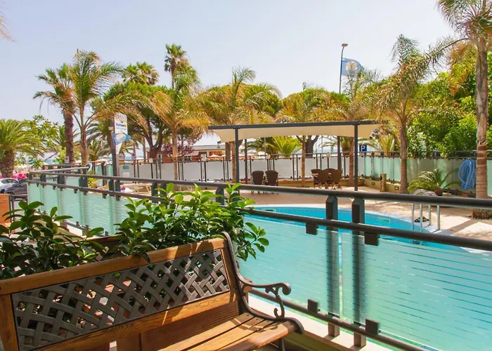 Playa アパートホテル トルトレート